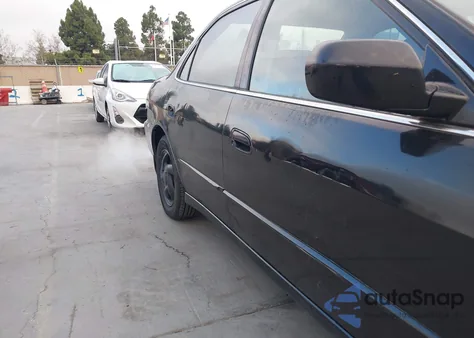 2000 Honda Accord 2.3 Lx из США, поврежденный, VIN JHMCG5647YC027155